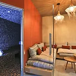 Hotell & Les Roches Noires 3*