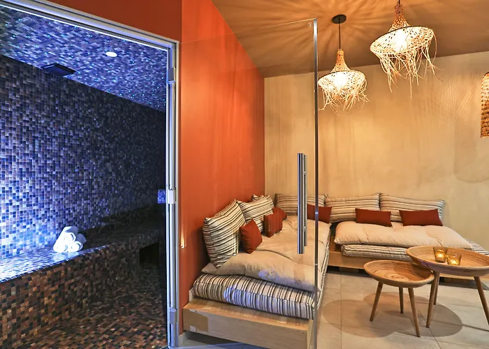 Hotel Hotel&spa Les Roches Noires 3*