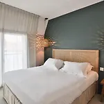 & Les Roches Noires Hotel 3*