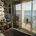 Hotel & Les Roches Noires 3*