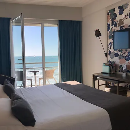 & Les Roches Noires 3* Les Sables-dʼOlonne