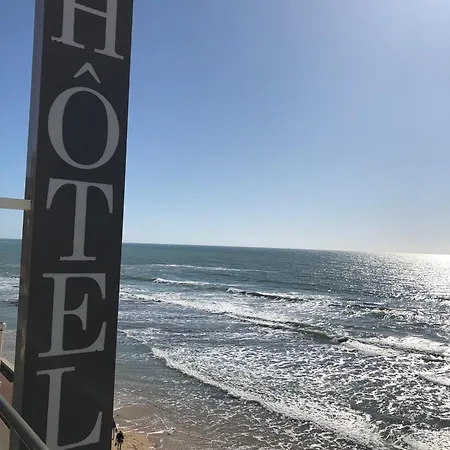 & Les Roches Noires Hotel Les Sables-dʼOlonne