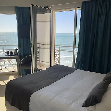& Les Roches Noires 3* Les Sables-dʼOlonne