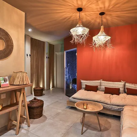 & Les Roches Noires Hotel 3*