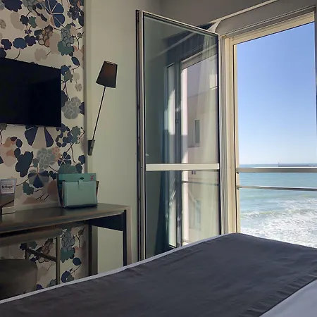 & Les Roches Noires 3* Les Sables-dʼOlonne