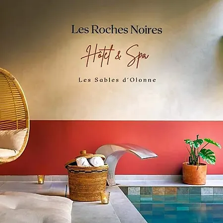 & Les Roches Noires