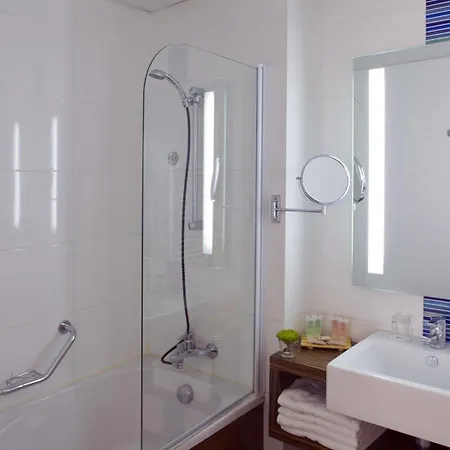 & Les Roches Noires 3*