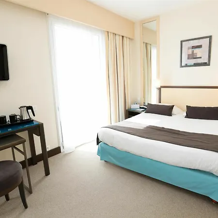 & Les Roches Noires Hotel