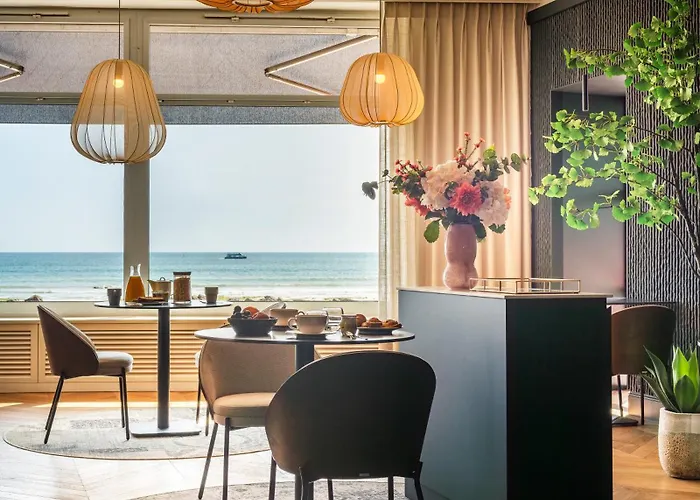 & Les Roches Noires Hotel Les Sables-dʼOlonne