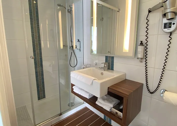 Hotel & Les Roches Noires